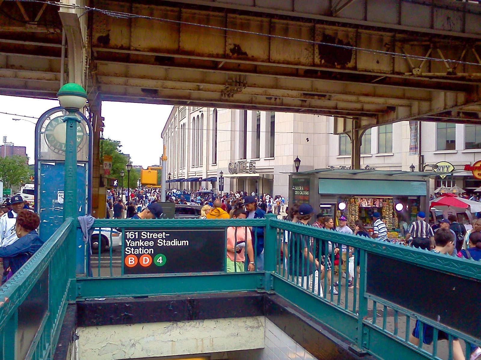 161 St-Yankee Stadium Station, view 2